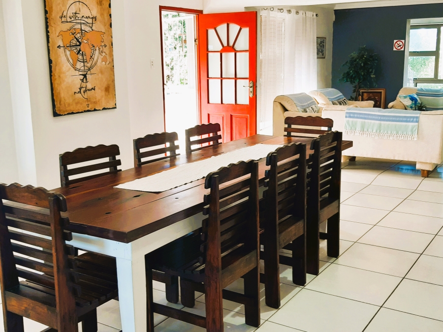 5 Bedroom Property for Sale in Paradise Beach Eastern Cape